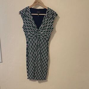 Laundry By Shelli Segal Green & White Twist-Front Midi Dress